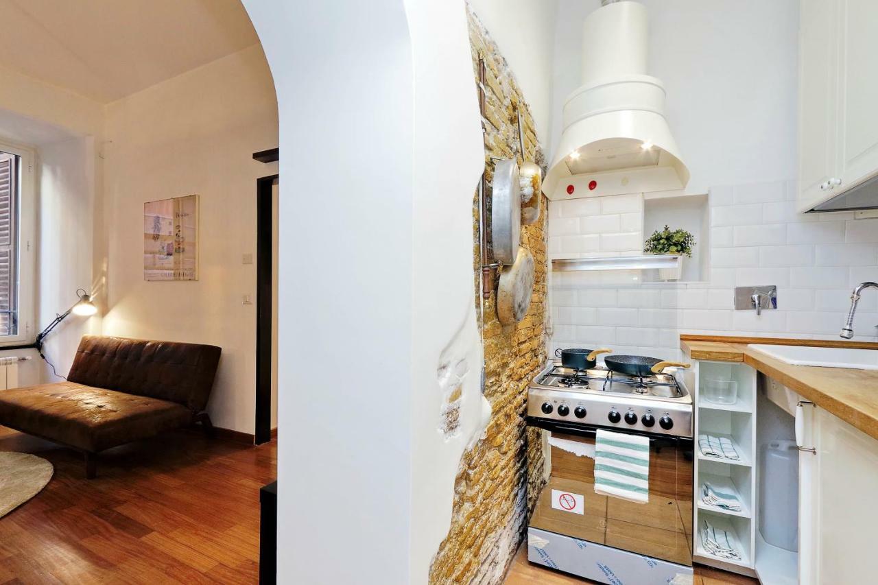 Balestrari Street - Mama's Apartment